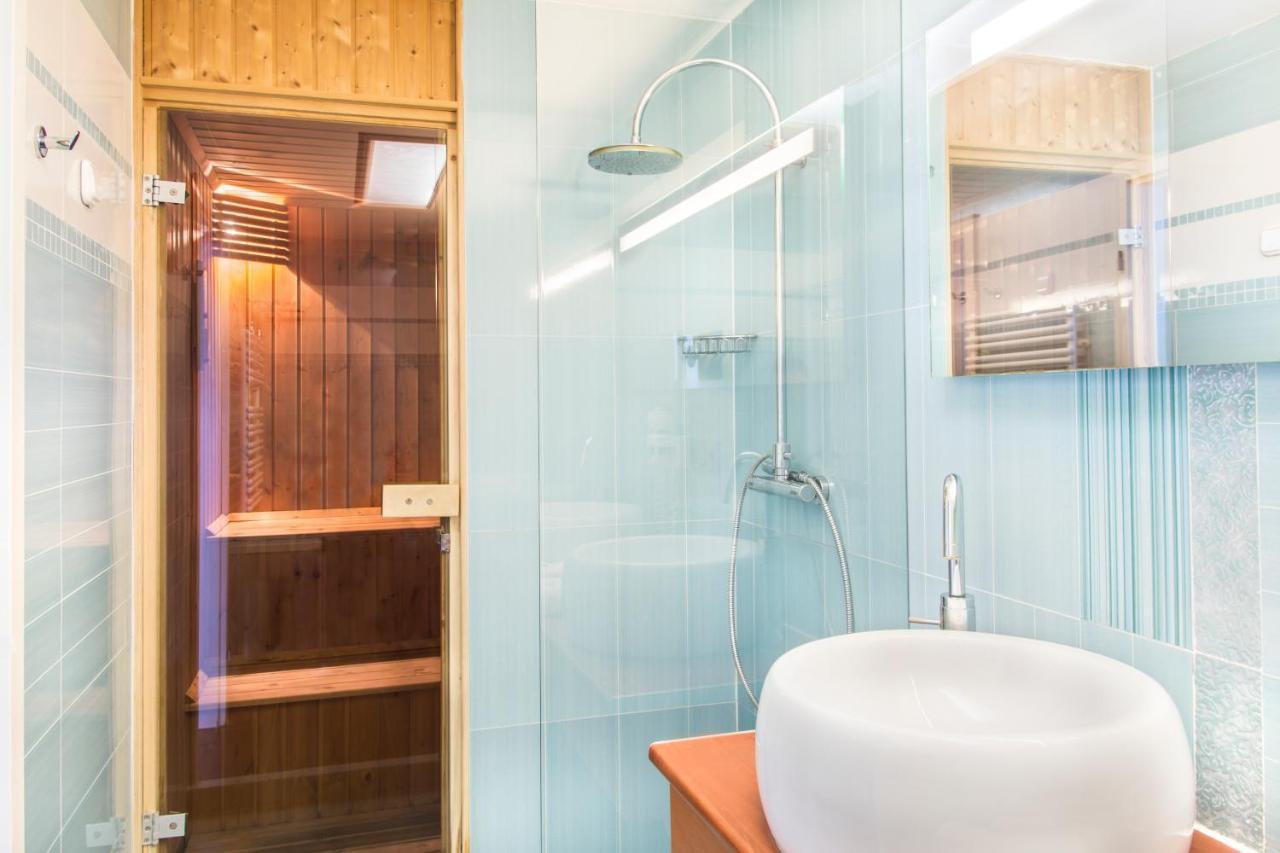 Echo Residence All Suite Hotel Тихань Экстерьер фото