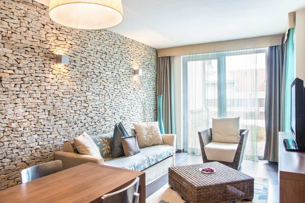 Echo Residence All Suite Hotel Тихань Экстерьер фото