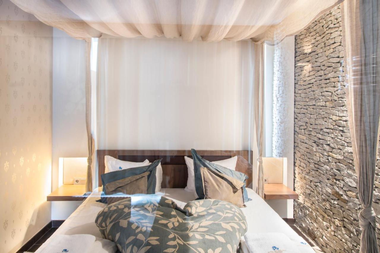 Echo Residence All Suite Hotel Тихань Экстерьер фото