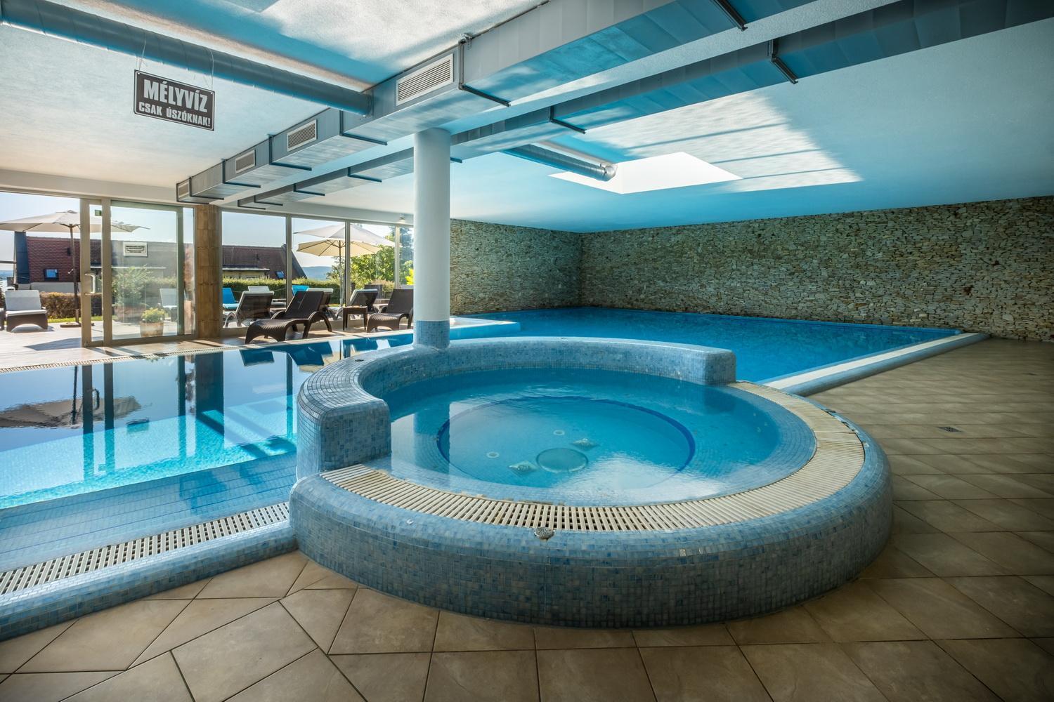 Echo Residence All Suite Hotel Тихань Экстерьер фото
