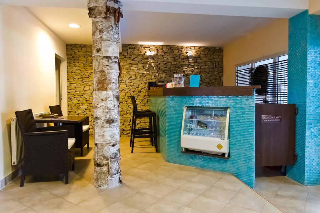Echo Residence All Suite Hotel Тихань Экстерьер фото