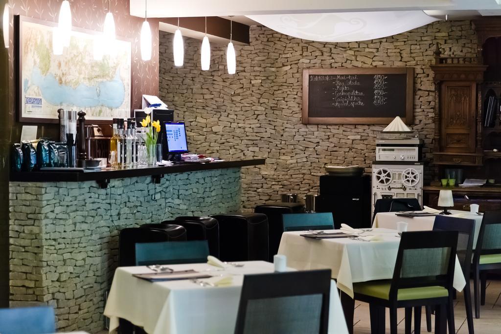 Echo Residence All Suite Hotel Тихань Экстерьер фото