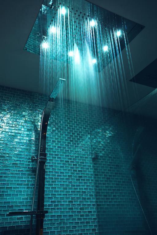 Echo Residence All Suite Hotel Тихань Экстерьер фото