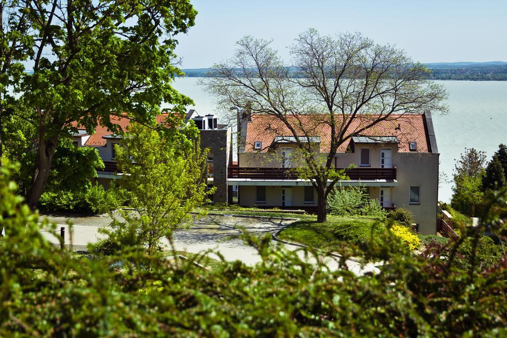 Echo Residence All Suite Hotel Тихань Экстерьер фото