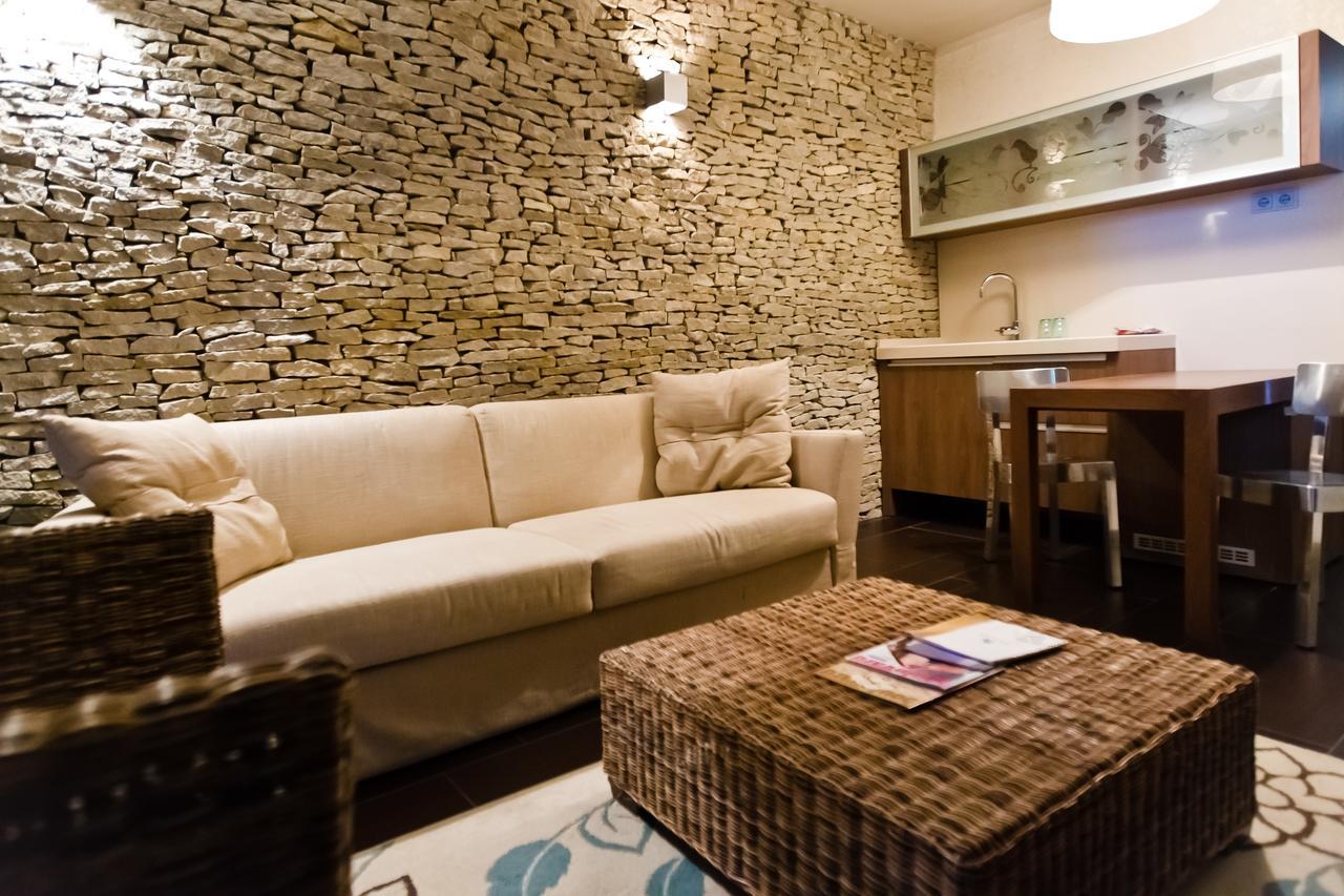 Echo Residence All Suite Hotel Тихань Экстерьер фото