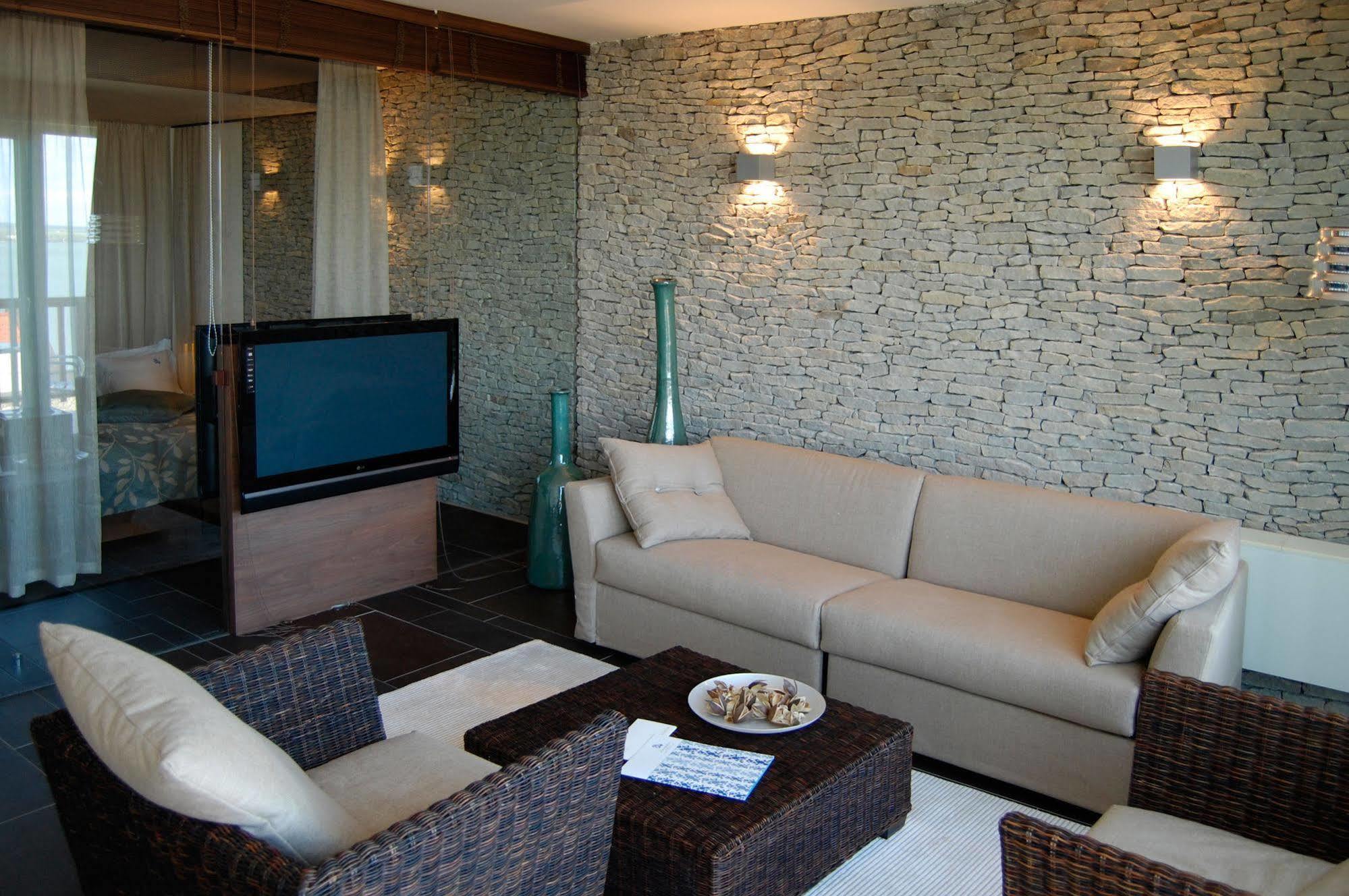 Echo Residence All Suite Hotel Тихань Экстерьер фото